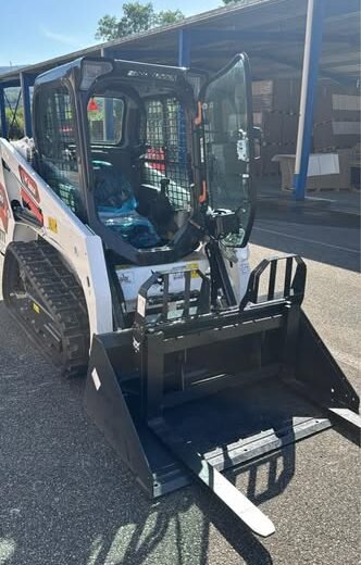 Un nouveau Bobcat au dépôt