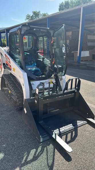 Un nouveau Bobcat au dépôt